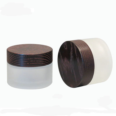 pot cosmétique en verre d'épaule oblique de 15g 30g 50g avec de la crème en bois de couvercle de Brown