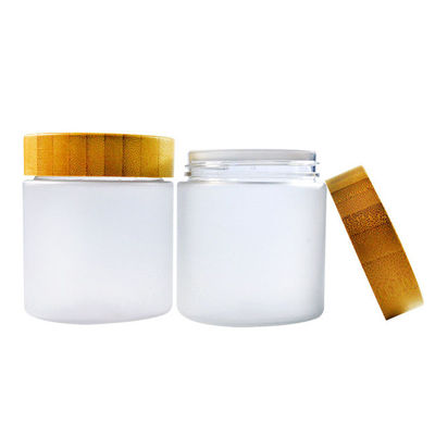 le cosmétique rechargeable écologique de l'ANIMAL FAMILIER 250ml a givré le pot en plastique avec le couvercle en bambou