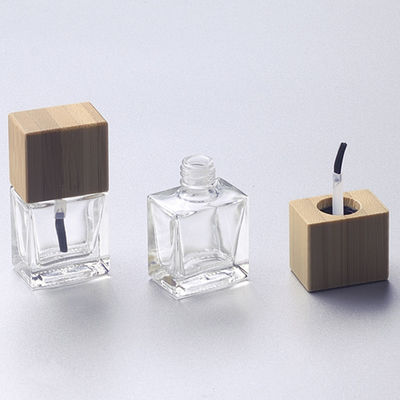 Le chapeau en bambou de bouteille de vernis à ongles d'ISO2000 13mm 15mm composent la bouteille en verre cosmétique